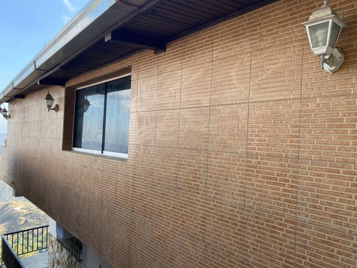 Imagen 2 de 19 de Casa Con 3 Apartamentos... Km14 El Junquito