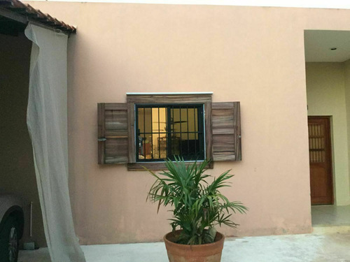 Venta De Cómoda Casa De Un Piso En Baspul