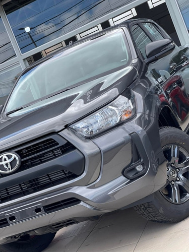 Imagem 5 de 12 de Hilux 2.8 Sr 4x4 Cd 16v