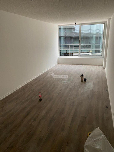 Oficina Tres Cruces Alquiler Y Venta Br Artigas Y Palmar Ed. Dhk Office Center Frente Asociacion Esp