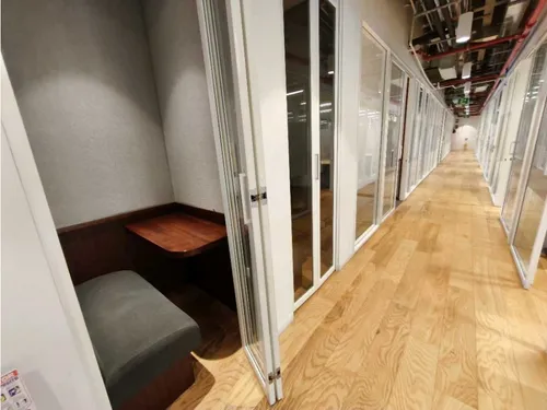 Oficina Amoblada Arriendo De 1.306m2 En Medellín Poblado