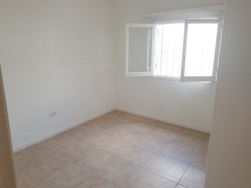 Imagen 11 de 15 de Venta - Casa En Ph Al Frente - Super Amplia - Excelente Estado
