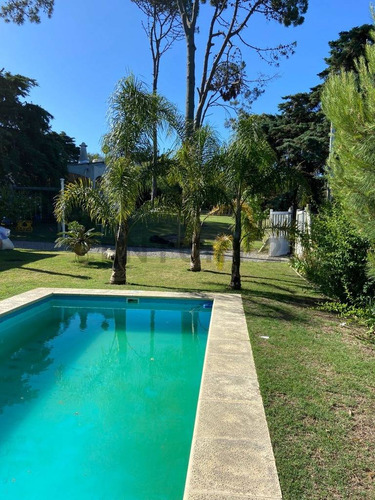 Cómoda Casa A Pasos De La Playa Brava