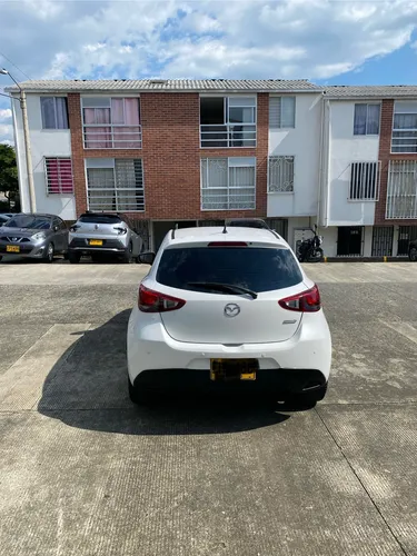 Mazda 2 Turíng Automático