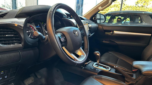 Toyota Hilux 2.8 Cd Srx 177cv 4x4 At
