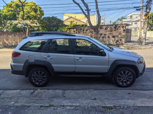 Imagem 8 de 15 de Fiat Palio Weekend 1.8 2018