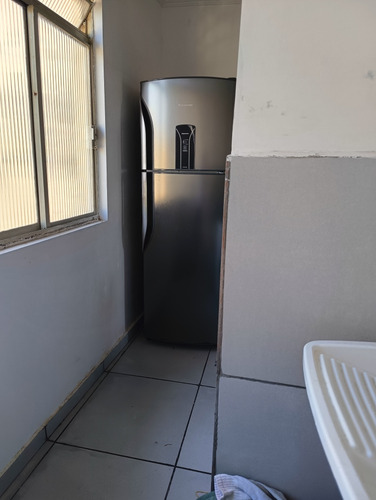 Apartamento Com 2 Quartos E Banheiro