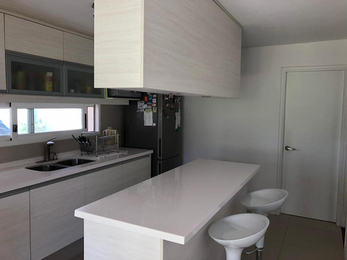 Venta Casa En Altos De La Tahona