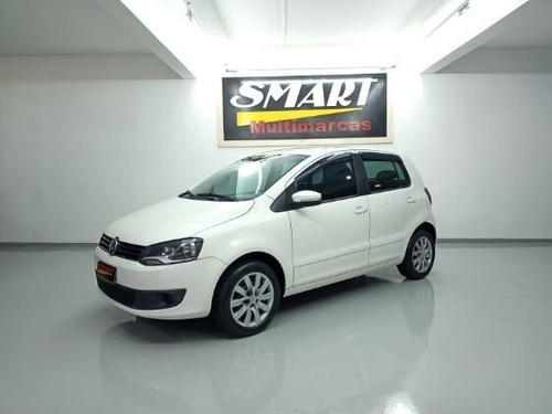 Imagem 2 de 10 de Volkswagen Fox 1.6 Vht (flex) 2013/2013 Branco