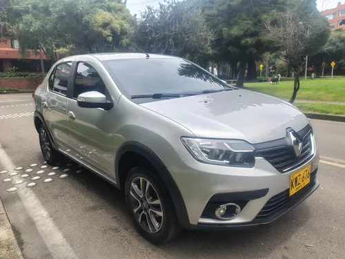 Renault Logan 1.6 Privilege / Intens