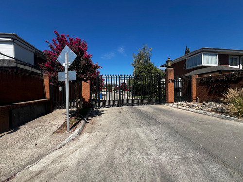 Oportunidad En Condominio Puerta Norte