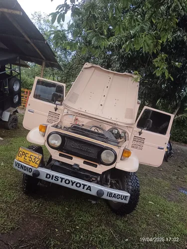 Toyota Land Cruiser 4.2 Fj43