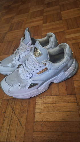 Zapatillas Adidas Falcón (Usado)