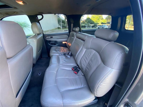 Imagem 8 de 10 de Chevrolet Suburban 4x4 5.3 V8 7 Lugares