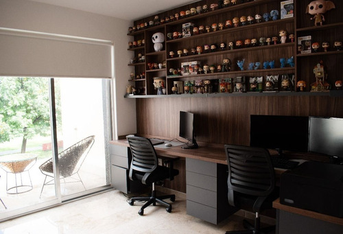 Casa En Venta En El Refugio Queretaro