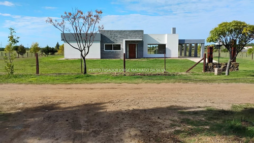 Termas Dayman/lo Primero Que Sentirás El Sonido Del Silencio/estrena/3d/2b/coch/48x54m/usd250.000