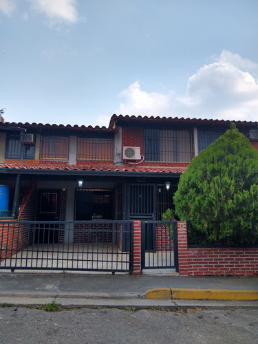 Venta Casa Conjunto Residencial Los Pinos, La Rosa, Guatire