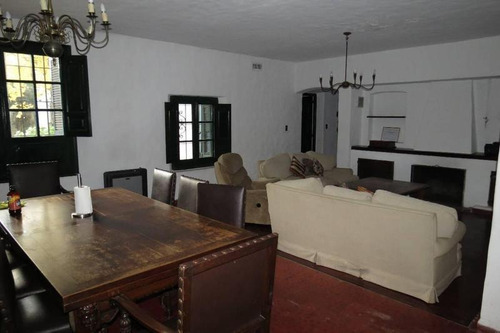 Imagen 2 de 12 de Casa En Venta - Lomas De San Isidro - San Isidro