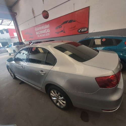Volkswagen Jetta 2.0 Comfortline (flex) Flex Automático