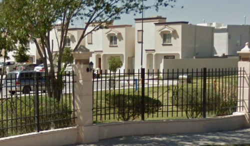 Venta De Casa Recuperación Bancaria, Privadas Loma Mira Sector Español, Juárez Chih. Dn*