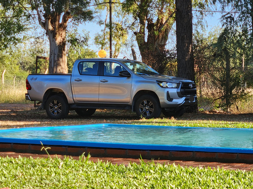 Toyota Hilux Pick-up 2.8 Cd Sr 204cv 4x4