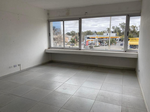 Venta Oficina En El Centro De Canning. Castex Al 400