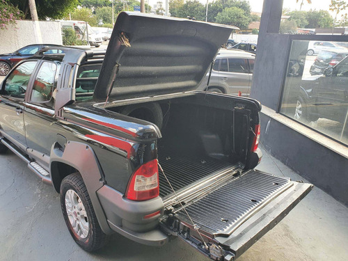 Imagem 8 de 12 de Fiat Strada 1.8 Adventure Cab. Dupla Flex 2p