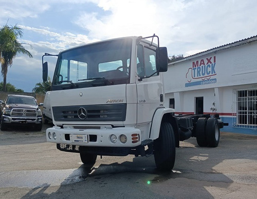 Mercedes Benz Atron 1719 4x2 Toco Chassis Ano 2014 !!!