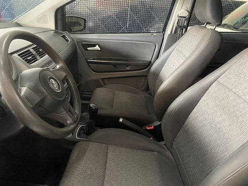 Volkswagen Fox 1.0 Mi 8v Flex 2014 Completo!