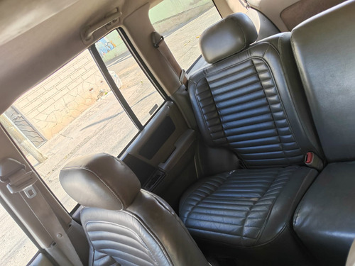 Jeep Grand Cherokee Laredo L6 4x2 At