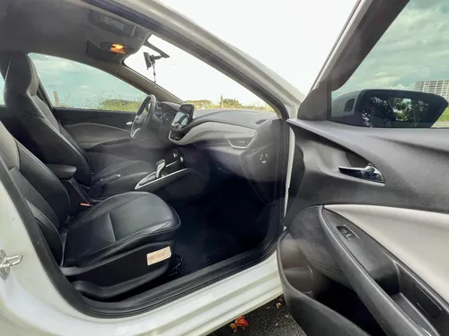 Chevrolet Onix 1.0T Premier Sedan At