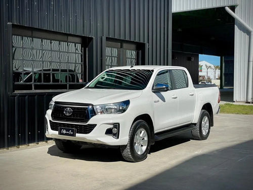 Toyota Hilux Pick-Up 2.8 Cd Srv 177cv 4x2 At