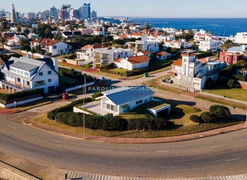 Imagen 1 de 18 de Exepcional Casa En Venta De 4 Dormitorios En Peninsula Punta Del Este - Ref: 5120