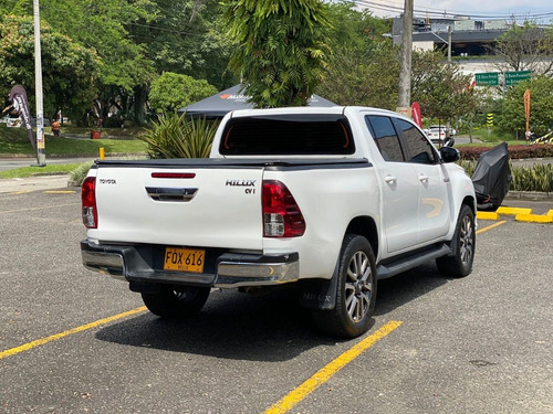 Imagen 7 de 24 de Toyota Hilux Mt 2.4 4x4