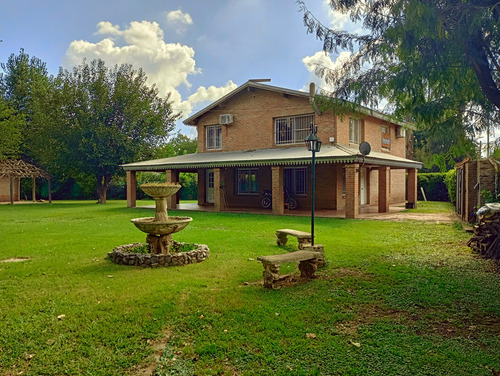 Casaquinta 3 Dorm. Barrio Parque Orense. General Rodriguez.