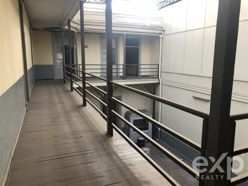 Edificio Comercial En Arriendo