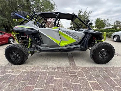 Polaris RZR Turbo R