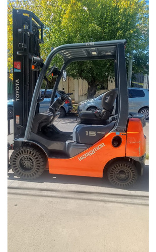 Auto Elevador Clark Toyota 1500kg Naftero 458hs Uso