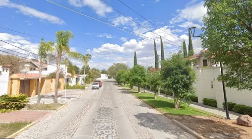 Hermosa Casa En Condominio ¡¡¡una De Las Mejores Zonas De Aguascalientes Ags, Todos Los Servicios, Escuelas, Plazas Comerciales!!! ¡¡¡excelente Plusvalia!!!
