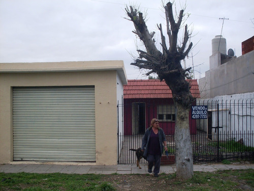 Casa Con Local En Barrio Lindo Sobre Avenida