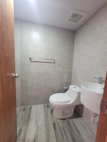 Imagen 6 de 22 de Apartamento De 3 Habitaciones En Alquiler
