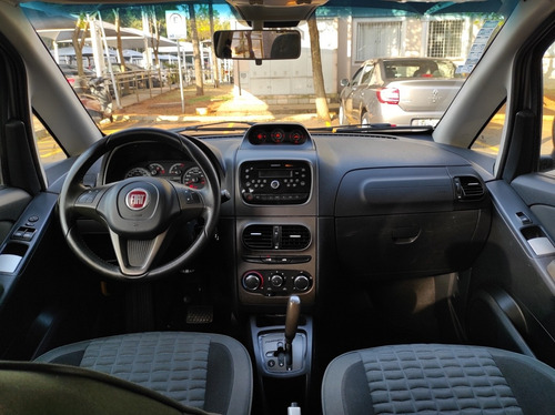 Imagem 6 de 8 de Fiat Idea 2013 1.8 16v Adventure Flex Dualogic 5p