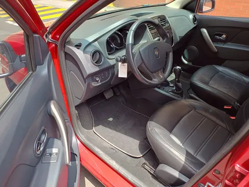 Renault Logan 1.6 Privilege / Intens