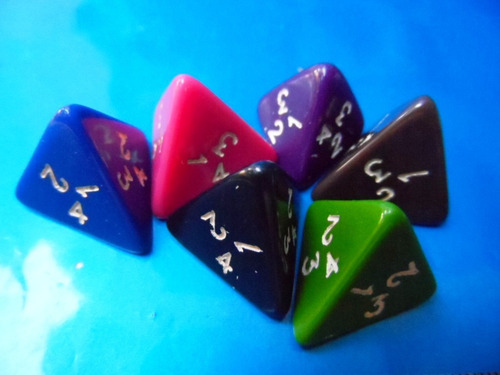Dados De Rpg, Kit Com 6 Peças D4 Cores Variadas Opacas Novas