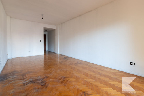 Retasado! Semipiso 3 Amb C/ Dep, Al Frente, Cochera, Flores