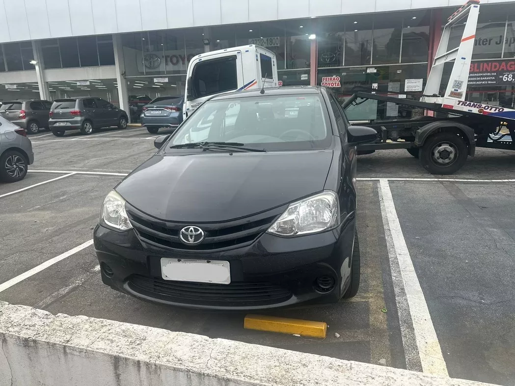 Toyota Etios 1.5 X SEDAN 16V