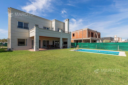 Imagen 9 de 30 de Casa En Venta En Barrio Puertos De Escobar - Maroto Propiedades