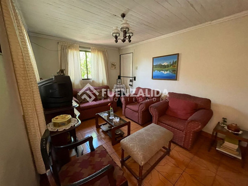 Casa En Venta De 4 Dorm. En Maipú