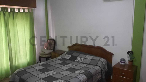 Venta Casa Amplio Lote En Libertad Merlo