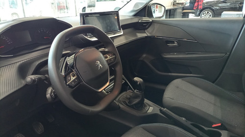 Imagen 19 de 22 de Peugeot 208 1.6 Style - Avec Peugeot